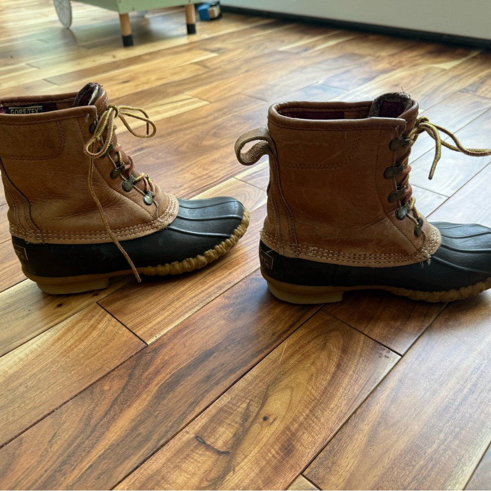 VINTAGE BEAN BOOT Brown and Black Duck Boots - Picture 6 of 10